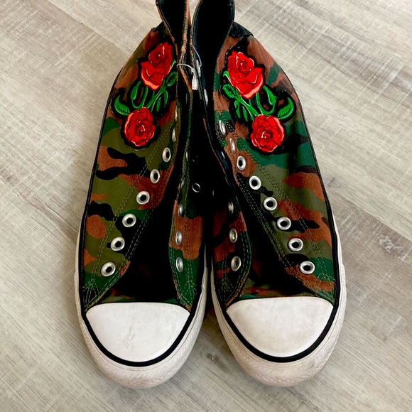 Converse shoes - Picture 1 of 6